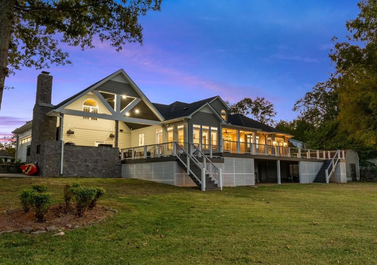 Rare Find Best Lot With Dock And Views On Lake Winchester Eksteriør billede