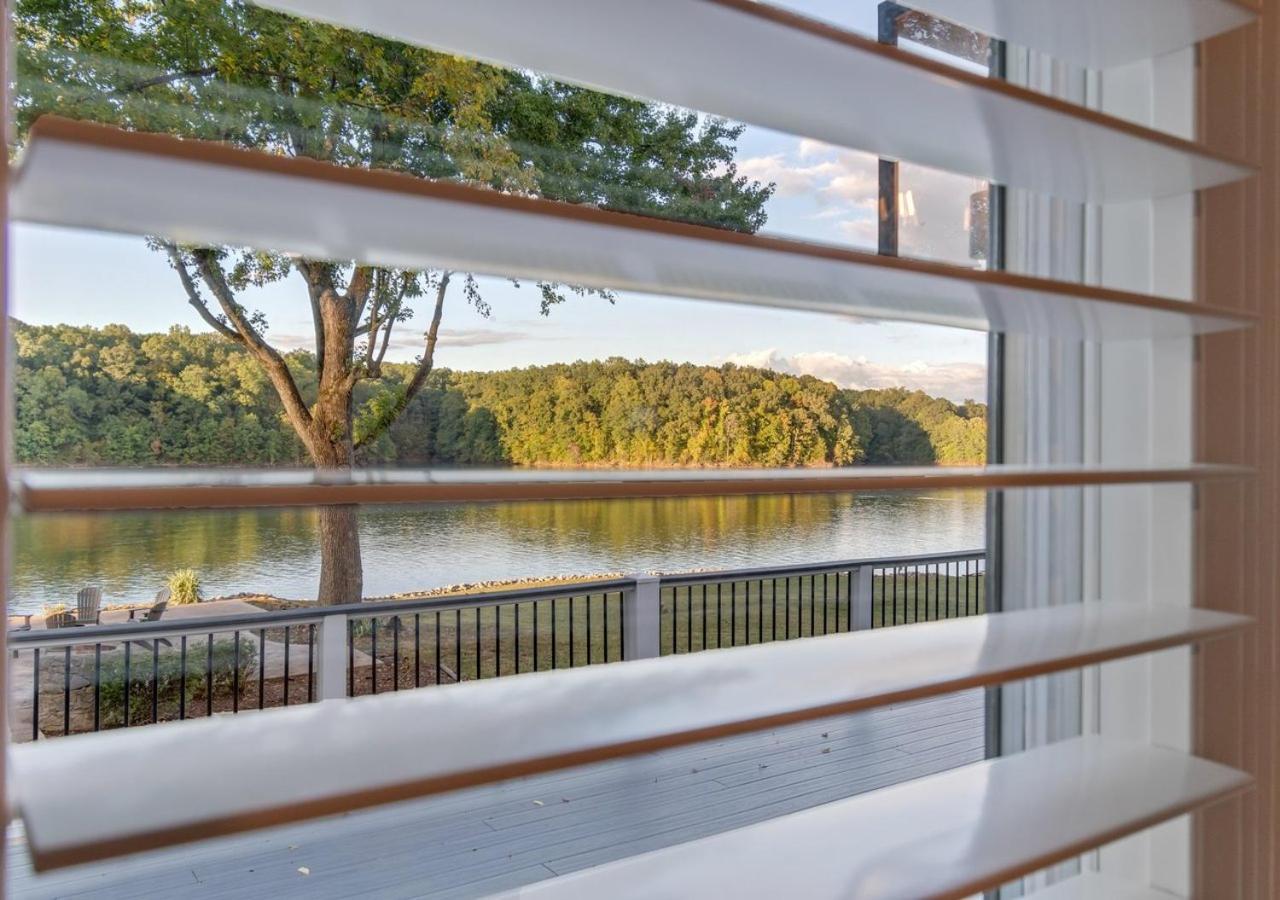 Rare Find Best Lot With Dock And Views On Lake Winchester Eksteriør billede