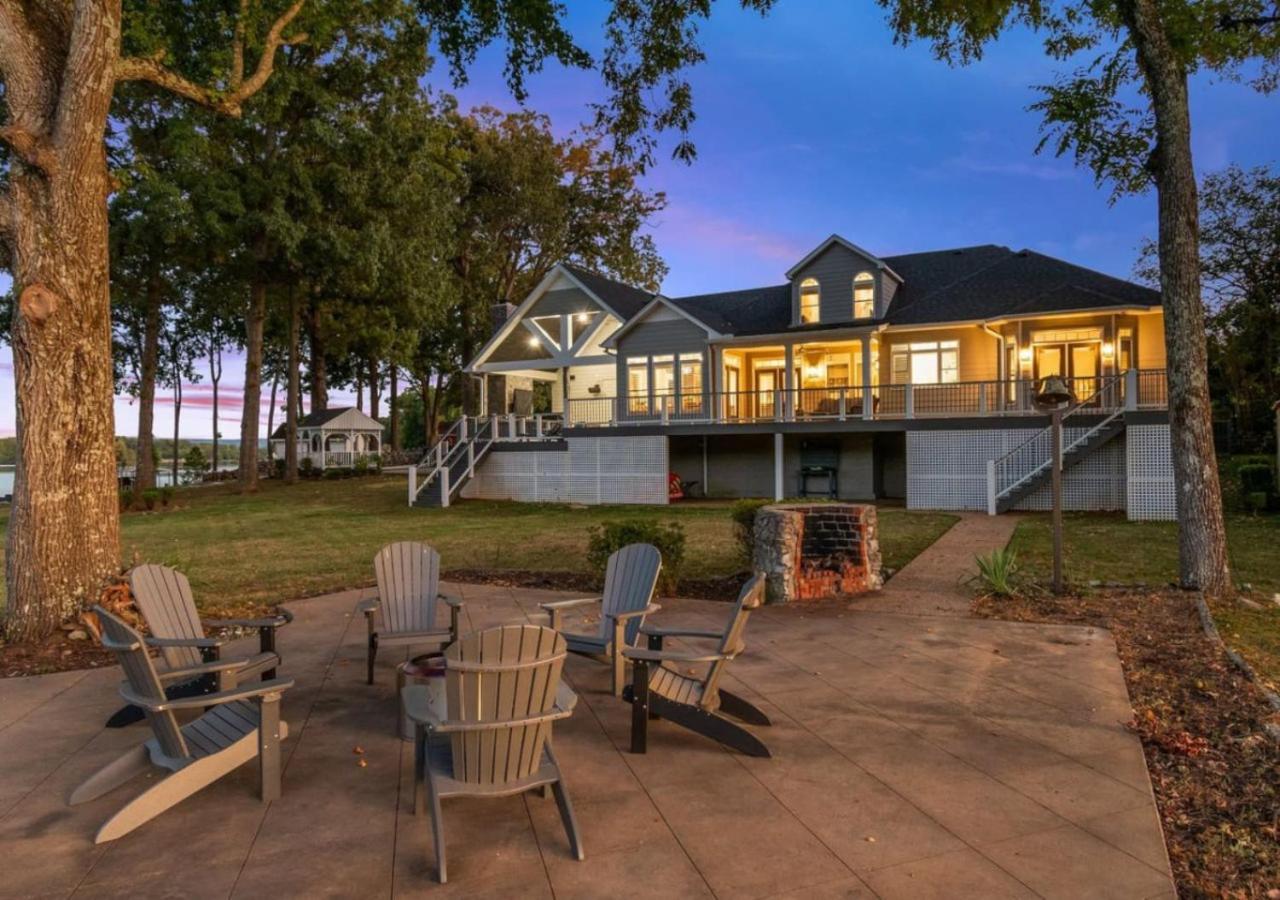 Rare Find Best Lot With Dock And Views On Lake Winchester Eksteriør billede
